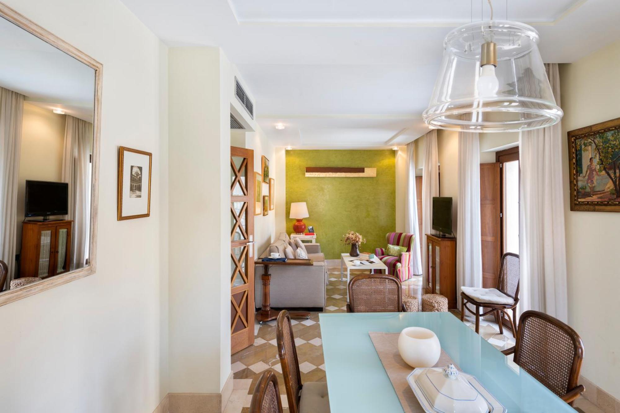 Magno Apartments Santo Tomas Seville Exterior photo